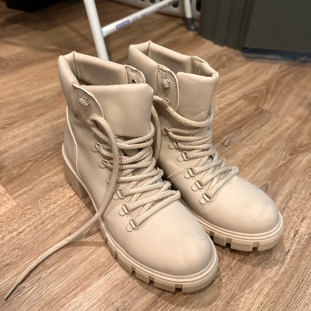 Aqua Combat boots size 9